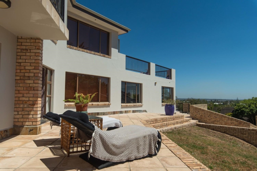 6 Bedroom Property for Sale in Walmer Heights Eastern Cape